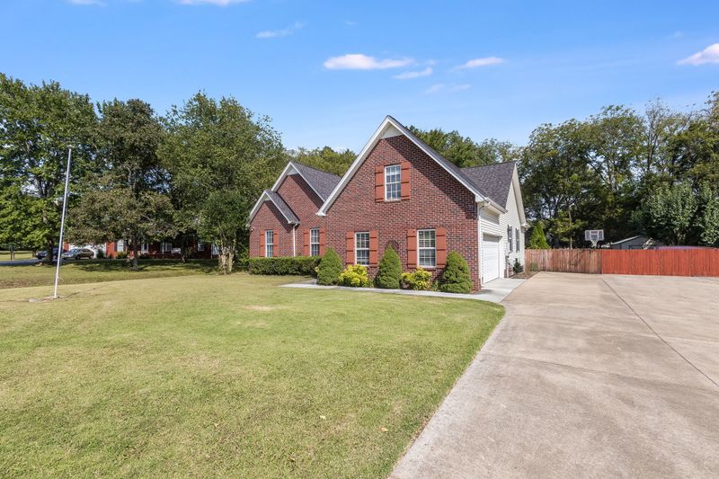 132 Melstone Ct, Murfreesboro, TN 37127