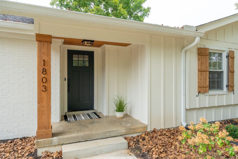 1803 Royal Dr, Murfreesboro, TN 37129