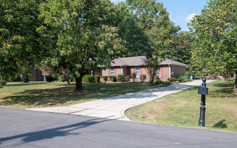 151 Lee Etta Dr, Gallatin, TN 37066