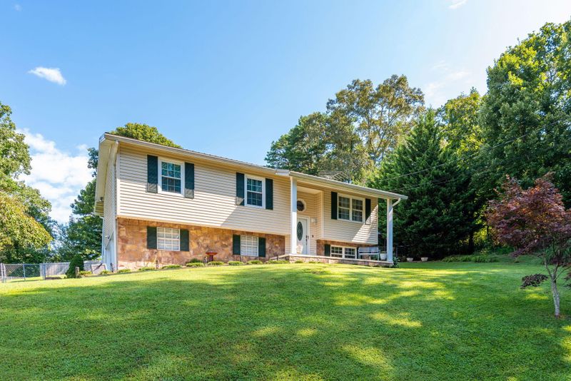 10 Overlook Trl, Rossville, GA 30741
