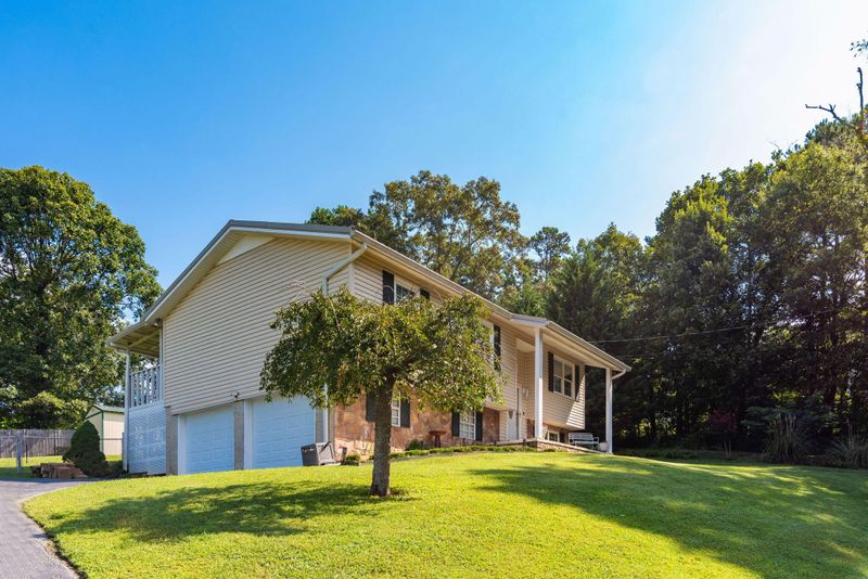 10 Overlook Trl, Rossville, GA 30741