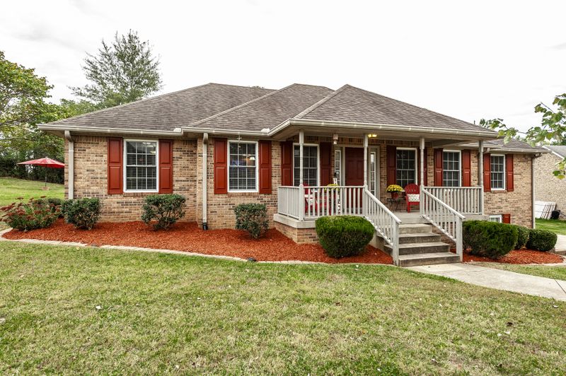 313 Lenox Ct, Springfield, TN 37172
