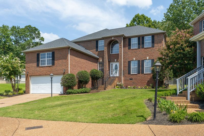 713 Sherbrooke Ct, Nashville, TN 37211