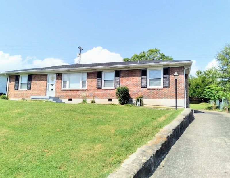 206 Perlen Dr, Nashville, TN 37206