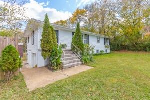 712 Schmidt Rd, Rossville, GA 30741