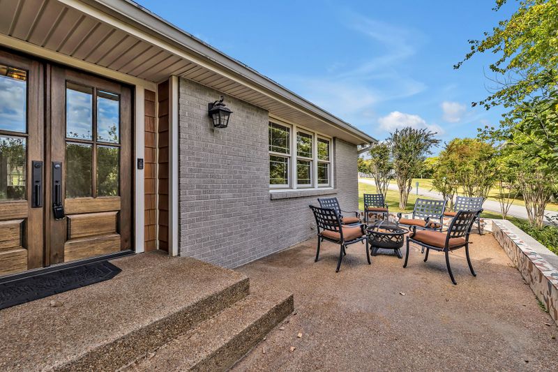 5100 Stoneleigh Cir, Brentwood, TN 37027