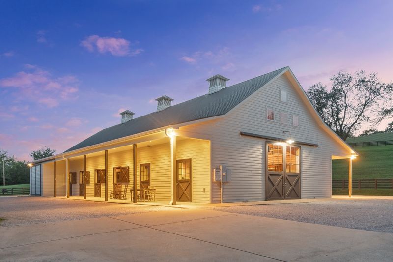 5225 Leipers Creek Rd, Santa Fe, TN 38482