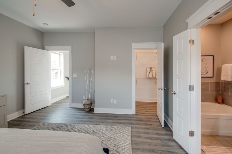 730 Old Hickory Blvd #216, Nashville, TN 37209