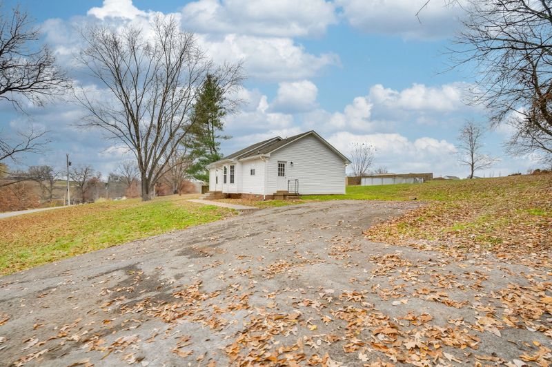5731 Youngville Rd, Springfield, TN 37172
