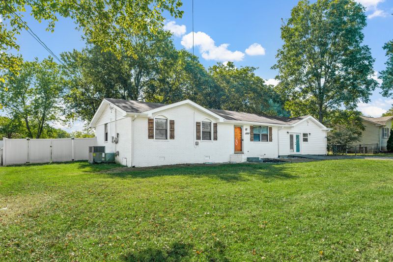 8050 Westfield Dr, Murfreesboro, TN 37129