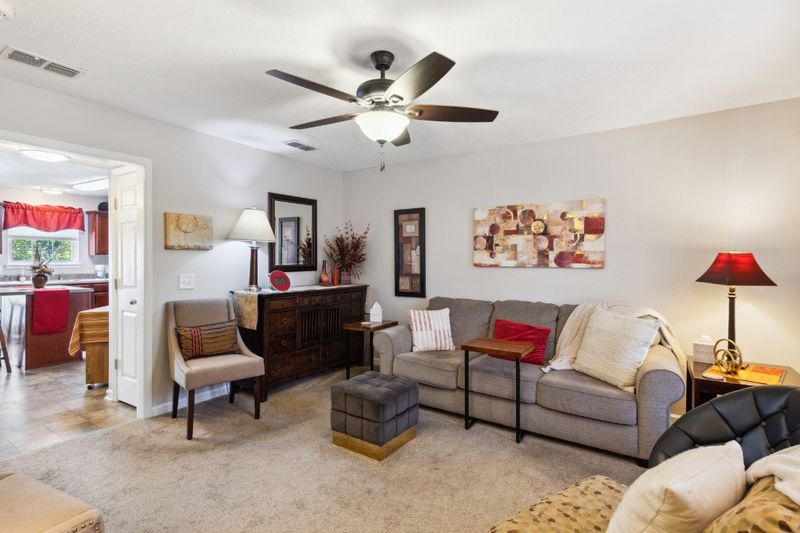 1004 Arlene Dr, La Vergne, TN 37086