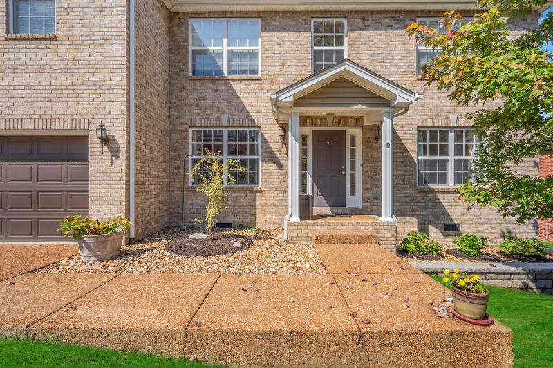 102 Judson Dr, Hendersonville, TN 37075