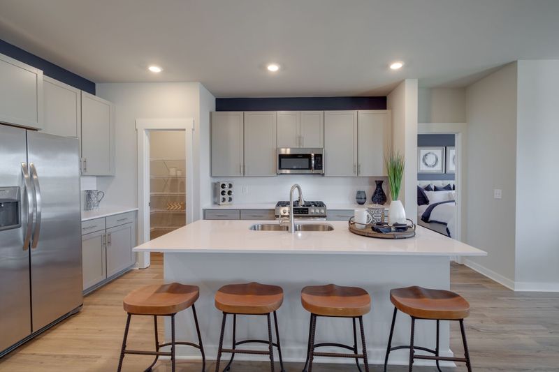 639 Ballard Dr, White House, TN 37188