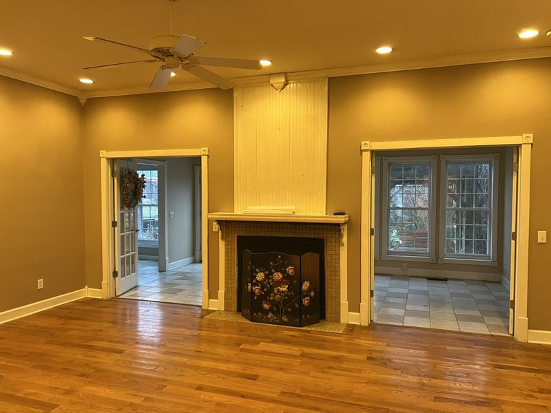 527 Shun Pike, Cottontown, TN 37048
