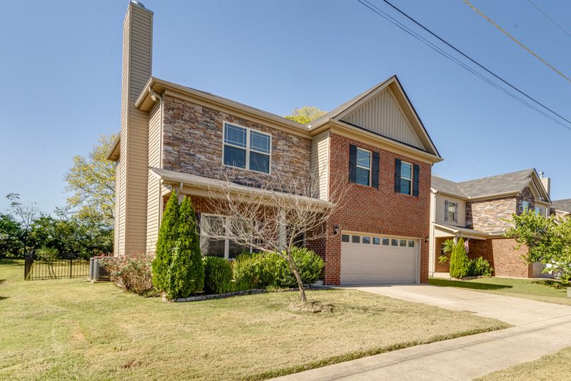 1033 Lindyn Lee Way, Gallatin, TN 37066