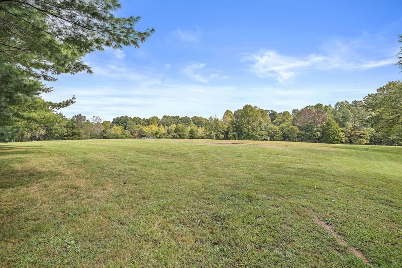 7767 Fernvale Rd, Fairview, TN 37062