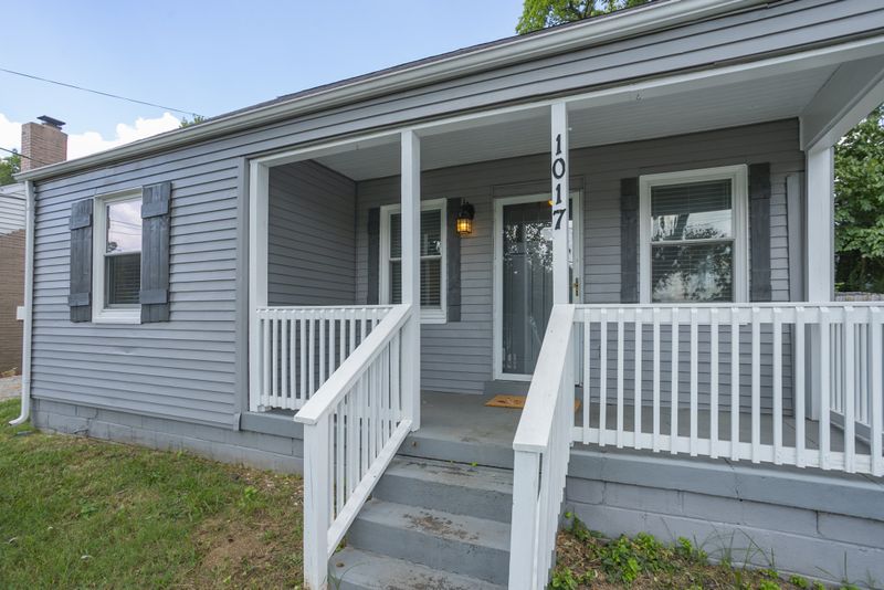 1017 Dozier Pl, Nashville, TN 37216