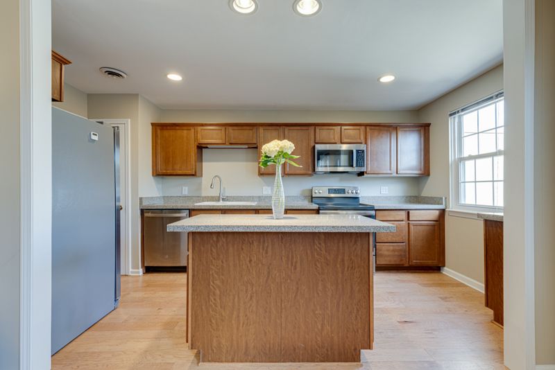 1023 Todd Preis Dr, Nashville, TN 37221
