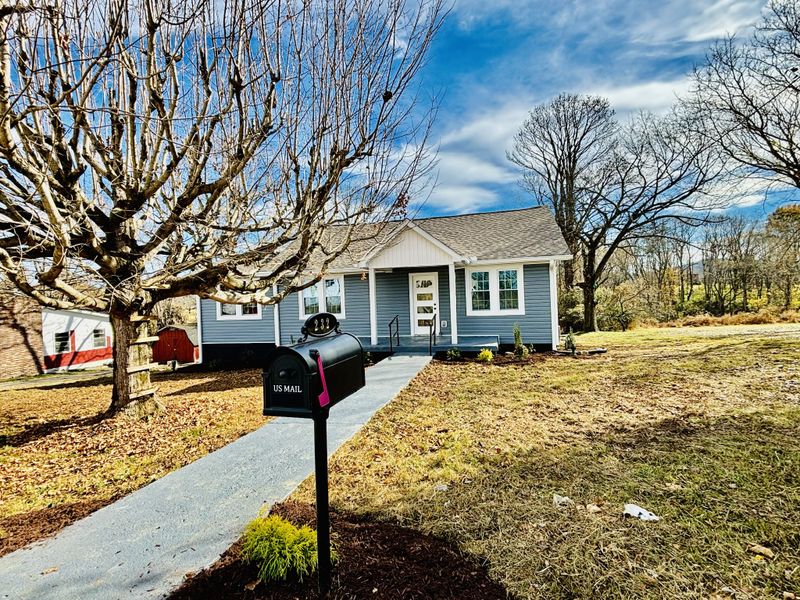 232 Hillcrest Dr N, Carthage, TN 37030