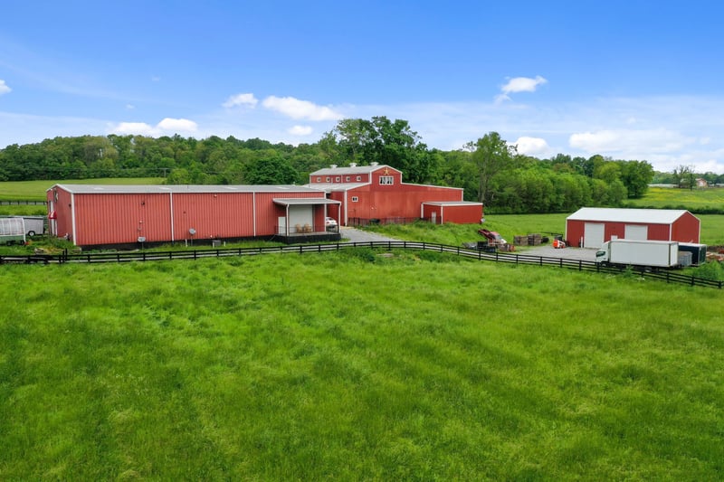 832 Jones Creek Rd, Dickson, TN 37055