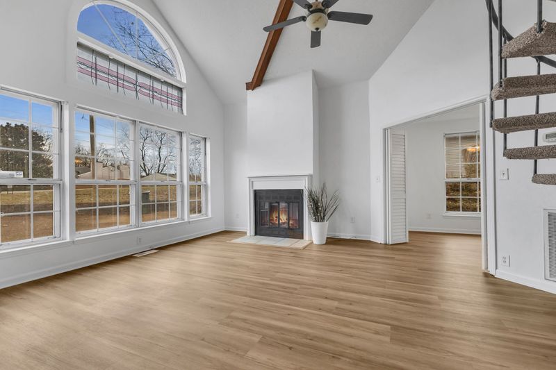 1005 Patio Dr, Nashville, TN 37214