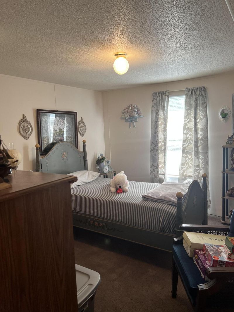 586 Ridgeview Cir, Chatsworth, GA 30705