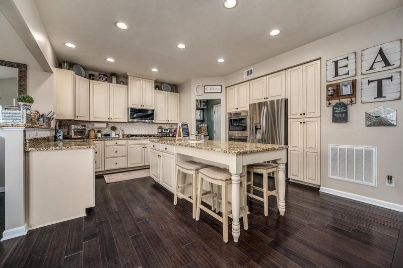 435 Warren Hill Dr, Mount Juliet, TN 37122