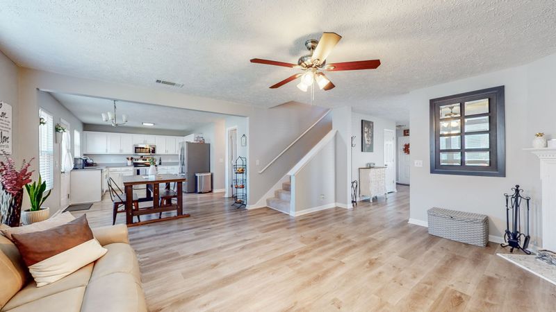 5802 Roxbury Dr, Murfreesboro, TN 37128