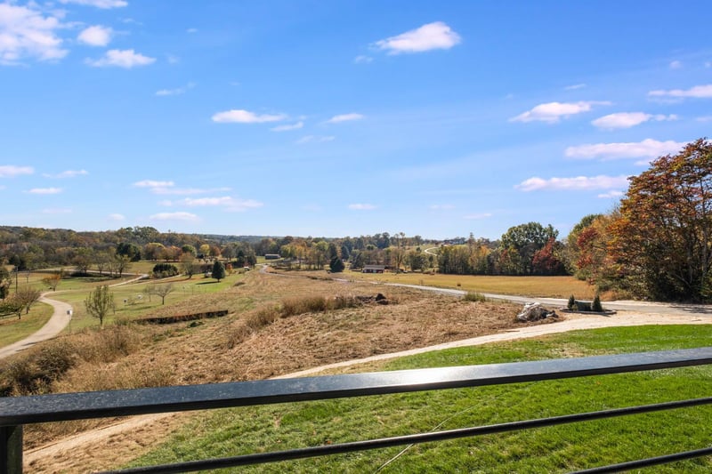 4660 Reed Rd, Thompsons Station, TN 37179