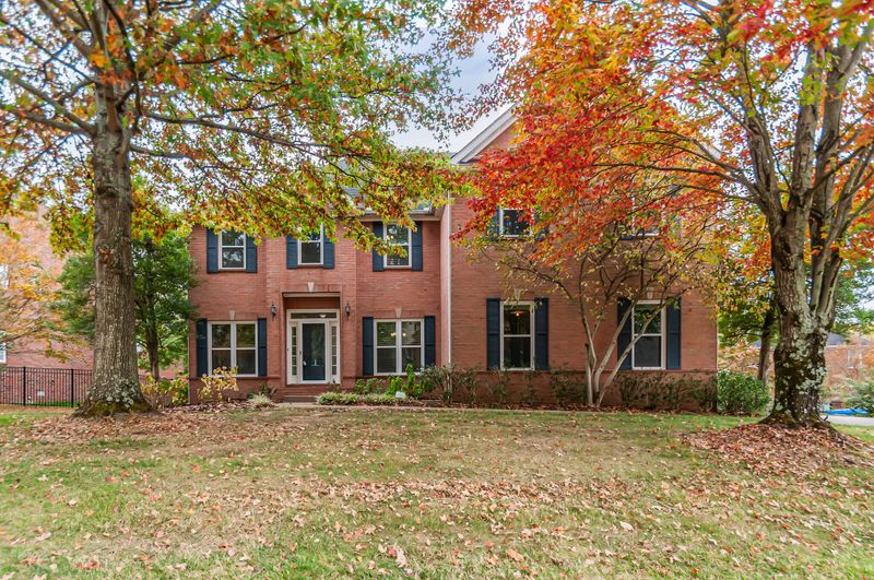 4804 Traceway Dr, Nashville, TN 37221