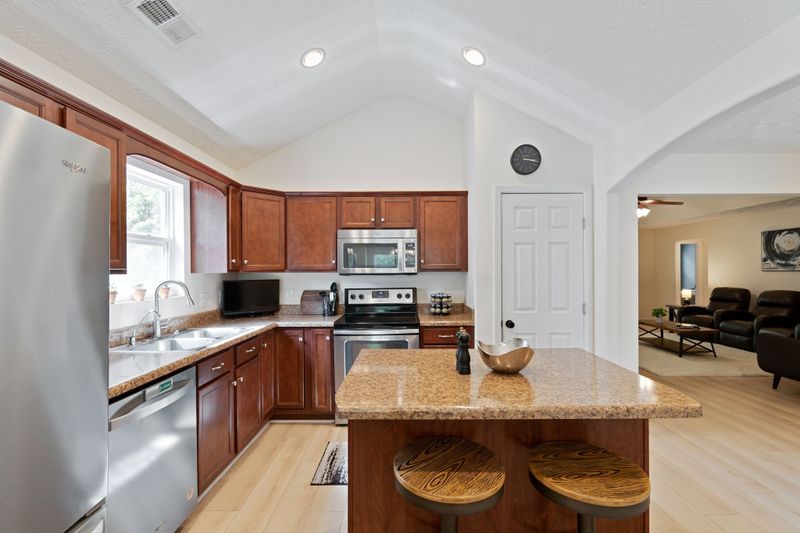6045 Cane Springs Rd, Antioch, TN 37013