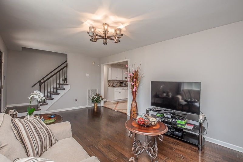 744 Walnut Ridge Dr, La Vergne, TN 37086