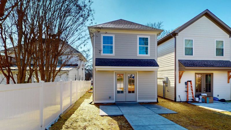 220A Peachtree St, Nashville, TN 37210