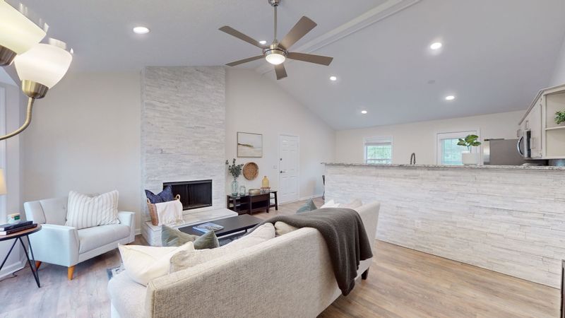 410 Shadylake Dr, La Vergne, TN 37086