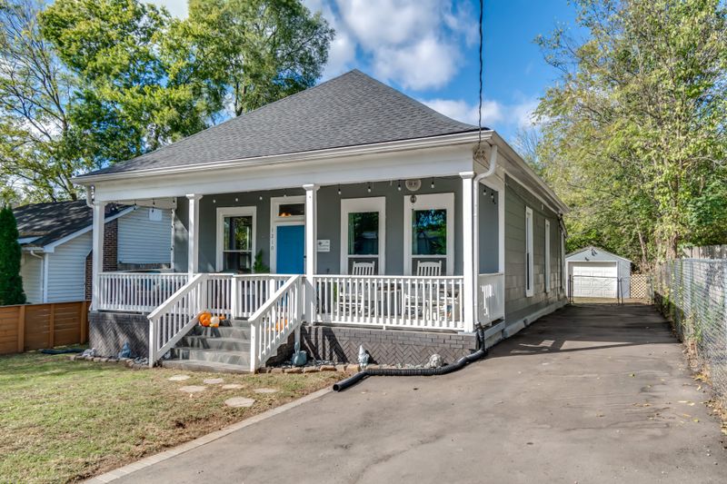 1210 Stockell St, Nashville, TN 37207