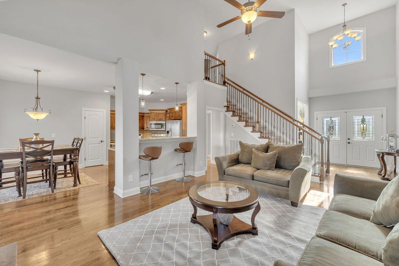 706 Burgundy Dr, Smyrna, TN 37167