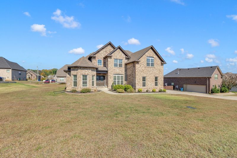 706 Burgundy Dr, Smyrna, TN 37167