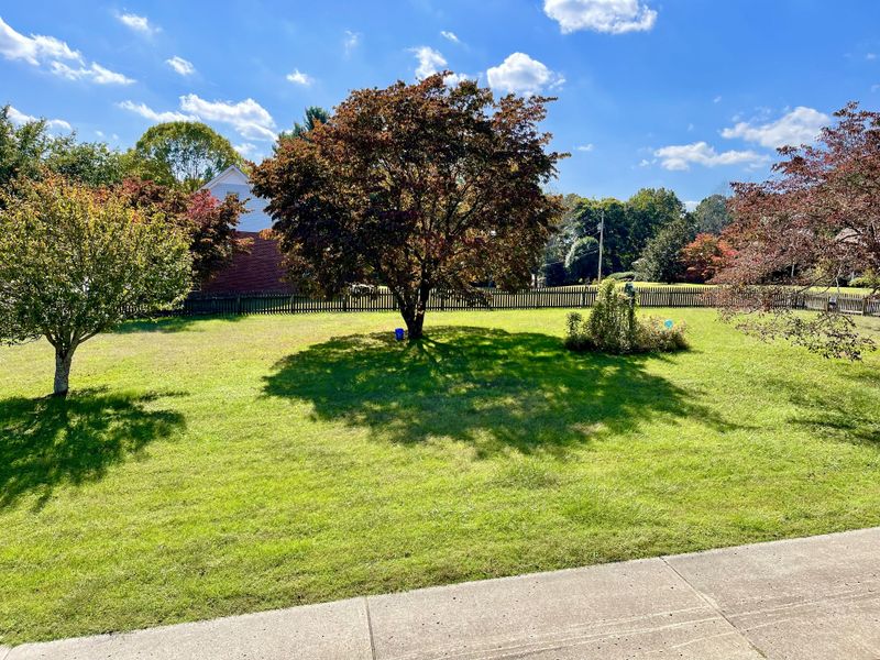 101 Hickory Hill Dr, Cottontown, TN 37048