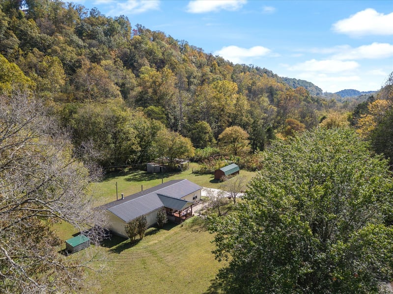 48 Maynard Hollow Ln N, Pleasant Shade, TN 37145