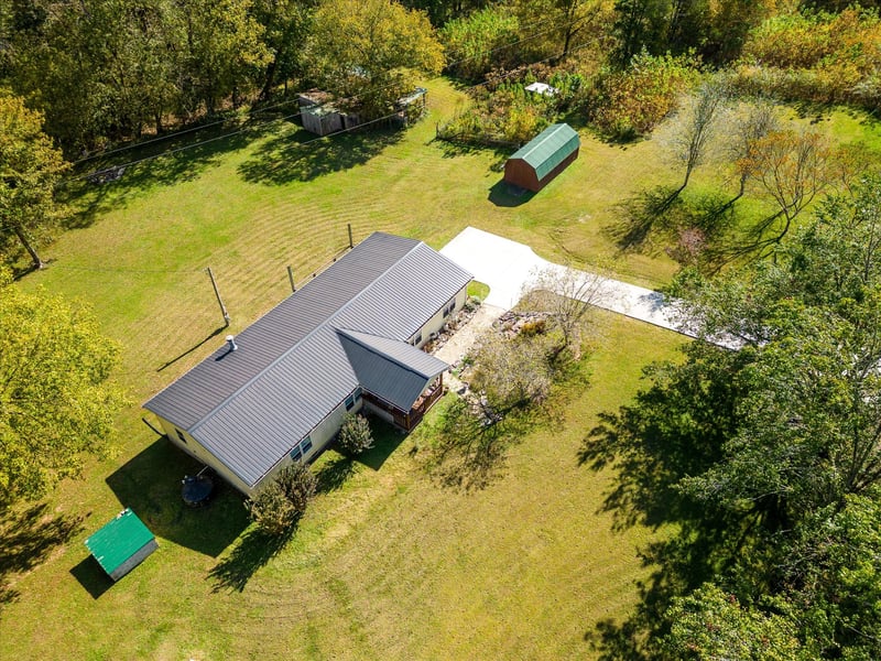 48 Maynard Hollow Ln N, Pleasant Shade, TN 37145