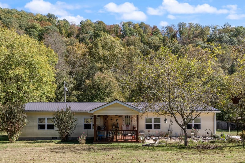 48 Maynard Hollow Ln N, Pleasant Shade, TN 37145