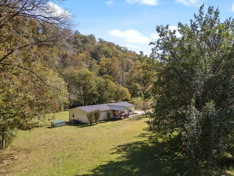 48 Maynard Hollow Ln N, Pleasant Shade, TN 37145