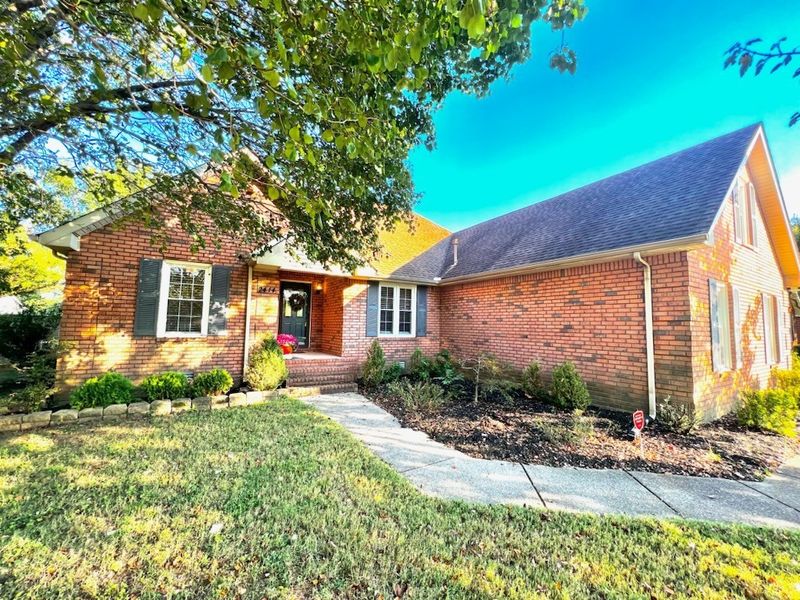 2414 English Hill Dr, Murfreesboro, TN 37130