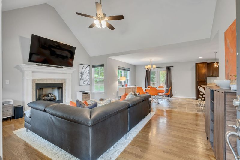 529 Aubrey Ln, Burns, TN 37029