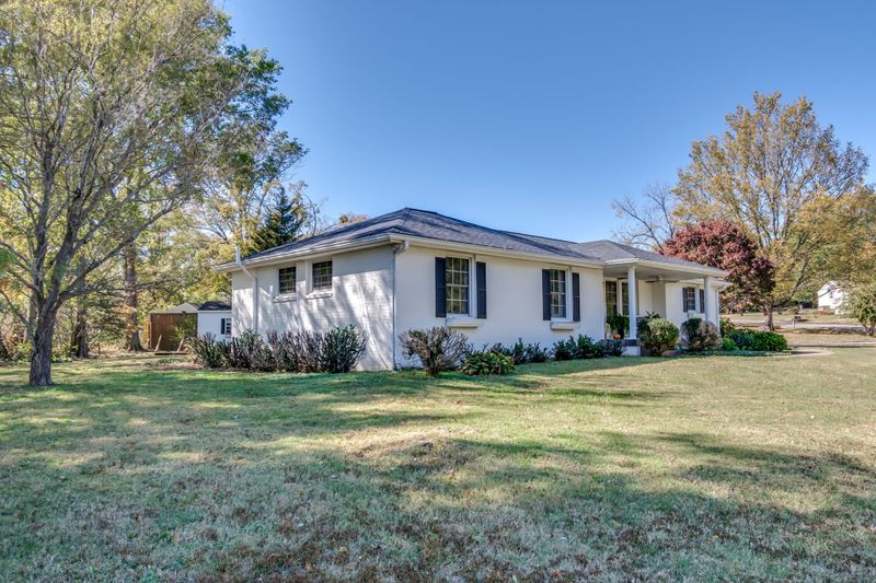 4901 Montclair Dr, Nashville, TN 37211