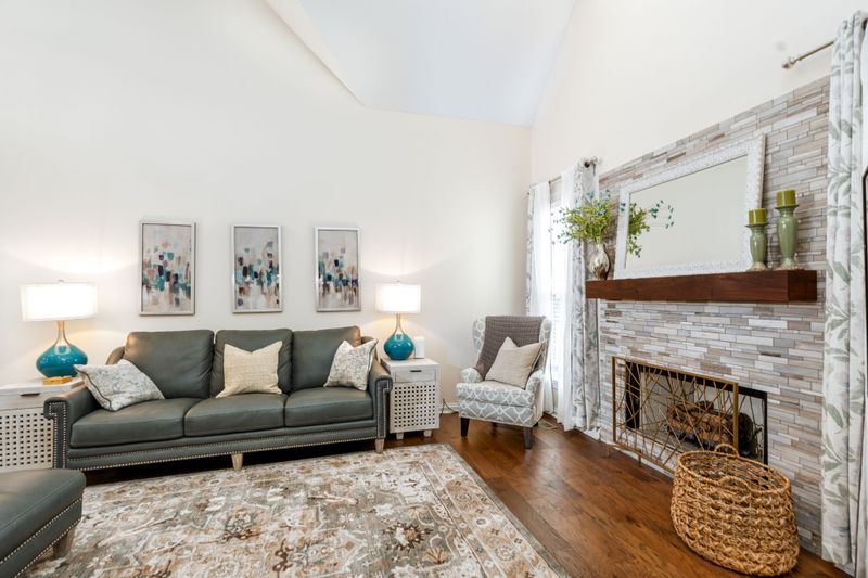 101 Briarcrest Ln, Hendersonville, TN 37075
