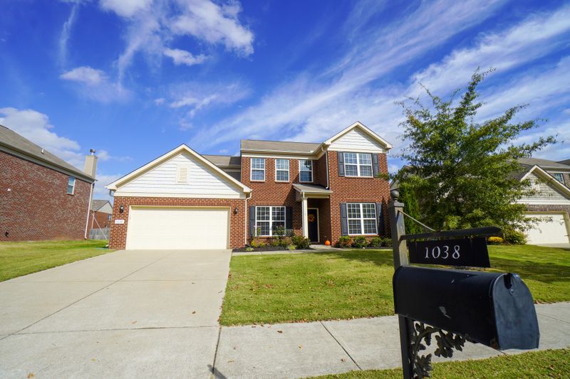 1038 Merrick Rd, Hendersonville, TN 37075