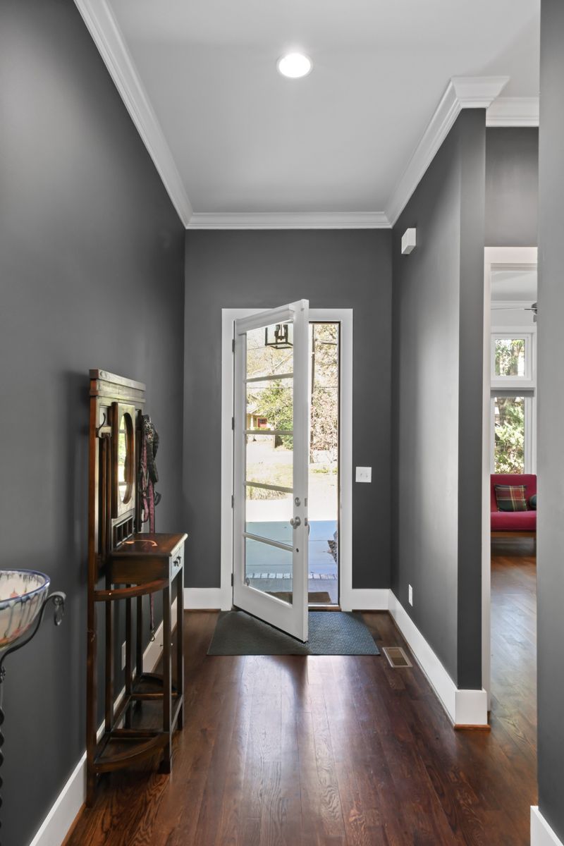 913 Hillview Hts, Nashville, TN 37204