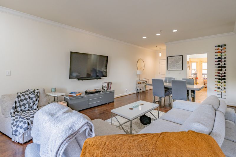 3818 W End Ave #212, Nashville, TN 37205