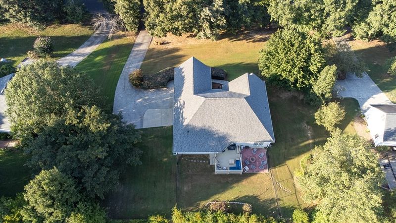 1109 Glen Cove Dr, Dalton, GA 30720